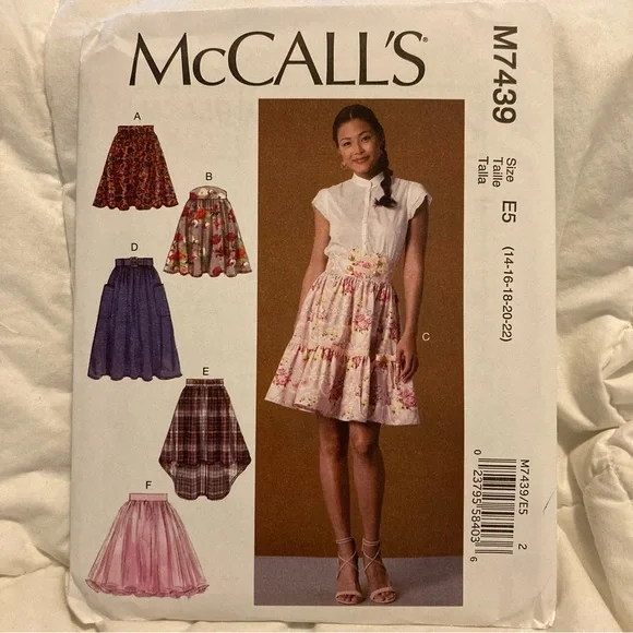 McCall’s Sewing Pattern 7439 - Picture 2 of 3